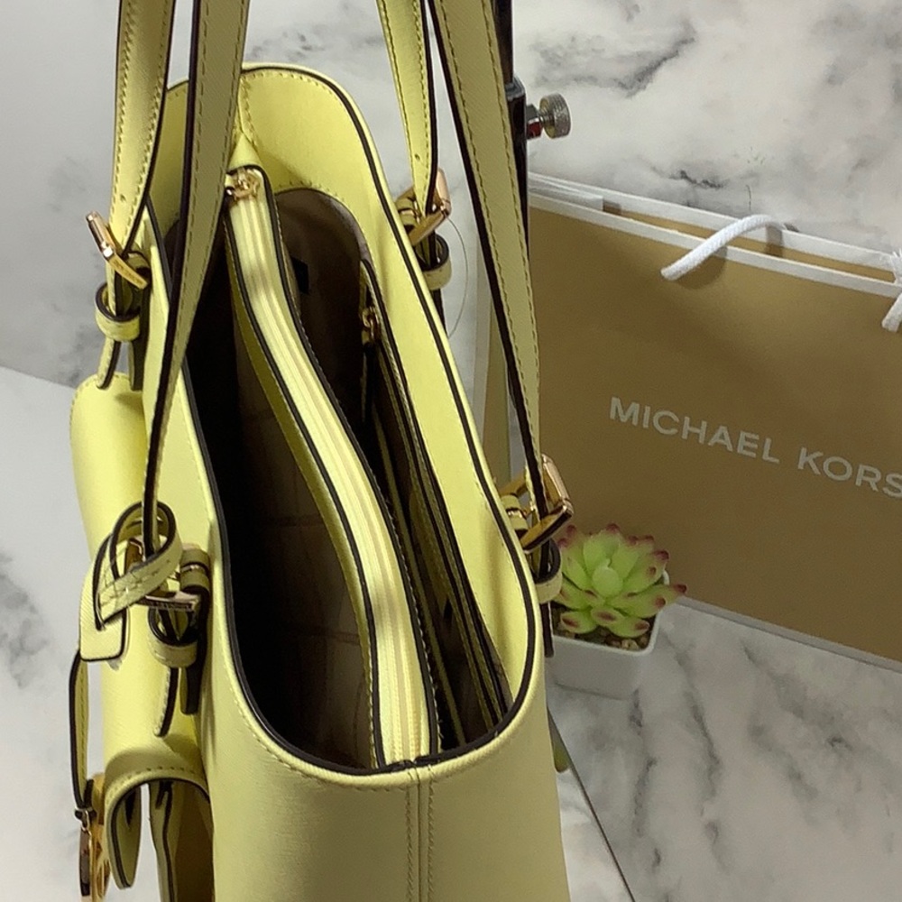 NWT Michael Kors Medium Tote - Picture 4 of 4